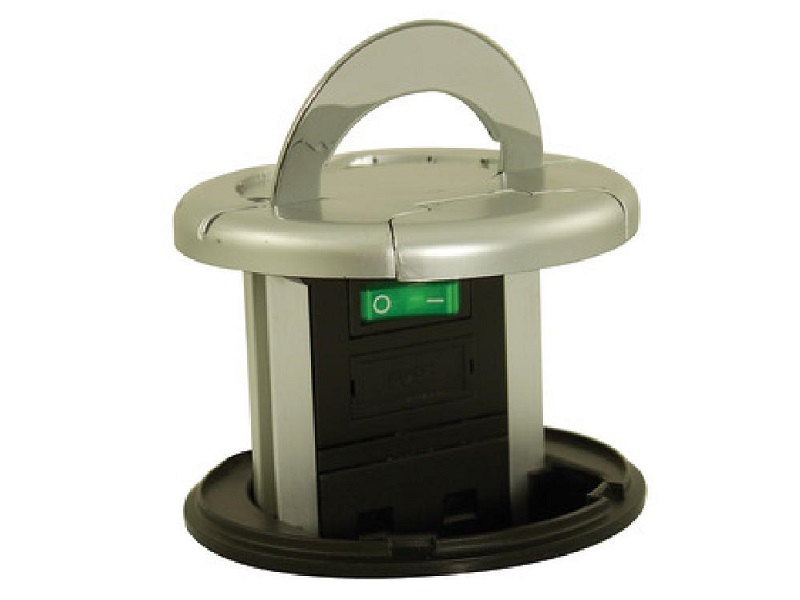 Multiplug eléctrico y de data elevable cromado a prueba de salpicaduras. 3 tomas de corriente y 2 puertos USB - 822.82.930