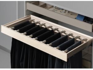 Rack de closet para pantalones color champagne marca Trebol - HEO022 - 2-11/16 x 16-7/8 x 30-3/32 in