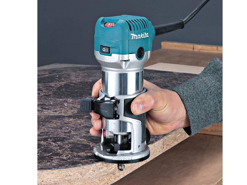 Router Compacto Makita de 1-1/4 HP - RT0701C
