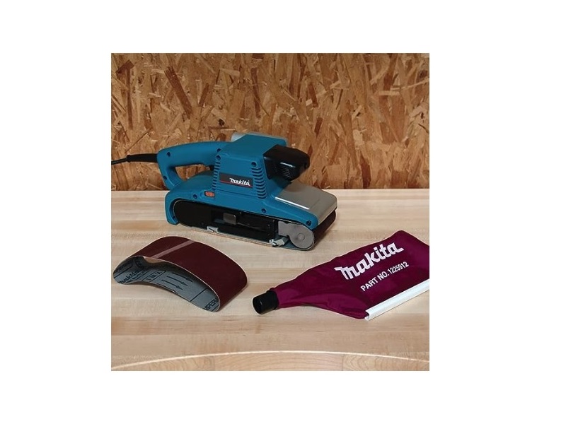 Lijadora de Banda Makita de 4 in x 24 in, con Velocidad Variable - 9404