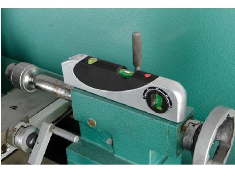 Nivel magnético con láser 2 en 1 marca Pittsburgh