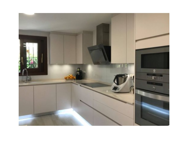 Laminado Greenlam para tope 111-30 - Designer White - Mate - 30x12 - Postformable