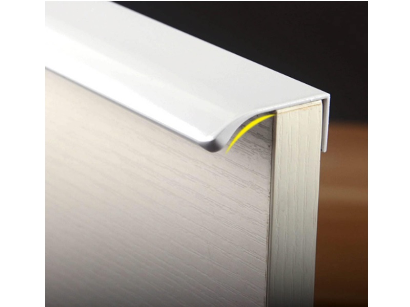 Tirador de perfil de aluminio Trebol de 8 ft curva, brushed nickel